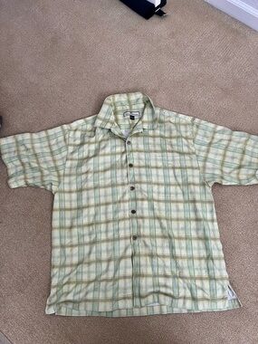 Tommy Bahama 100% Silk Plaid Button Down Shirt Mens Large Short Sleeve